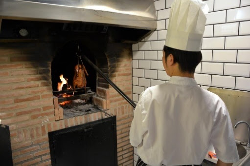 Hutong - Horno de leña de de arboles frutales