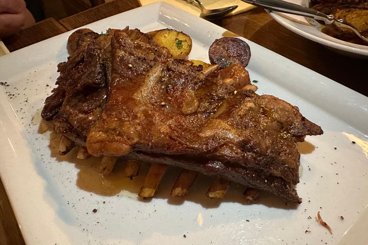 Kispiac Bisxtró. Costillas de Jabalí (valddiszno oldalas)