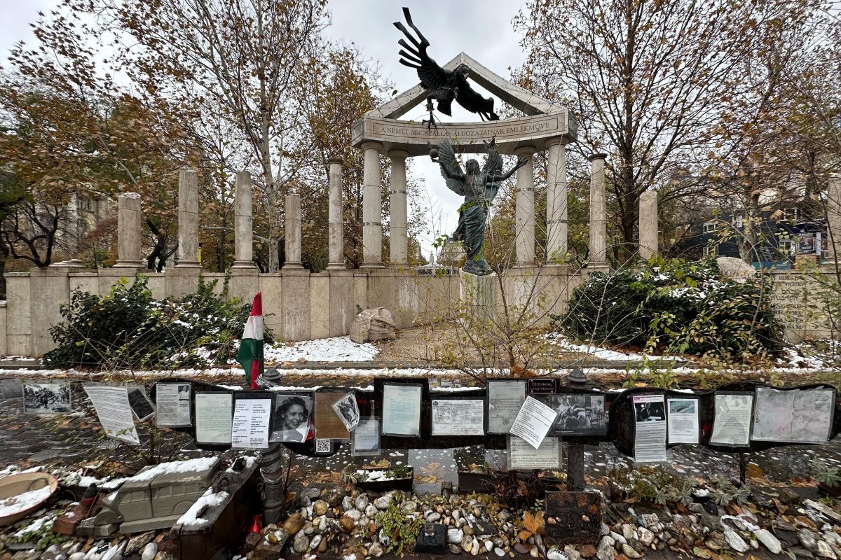 Monumento a las Víctimas de la Ocupación Alemana