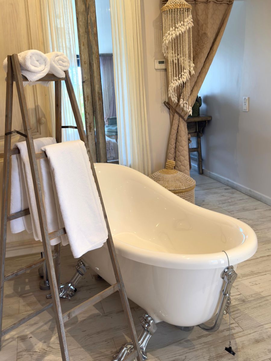 Baño de una de las suites. Finca Aal Cachucho