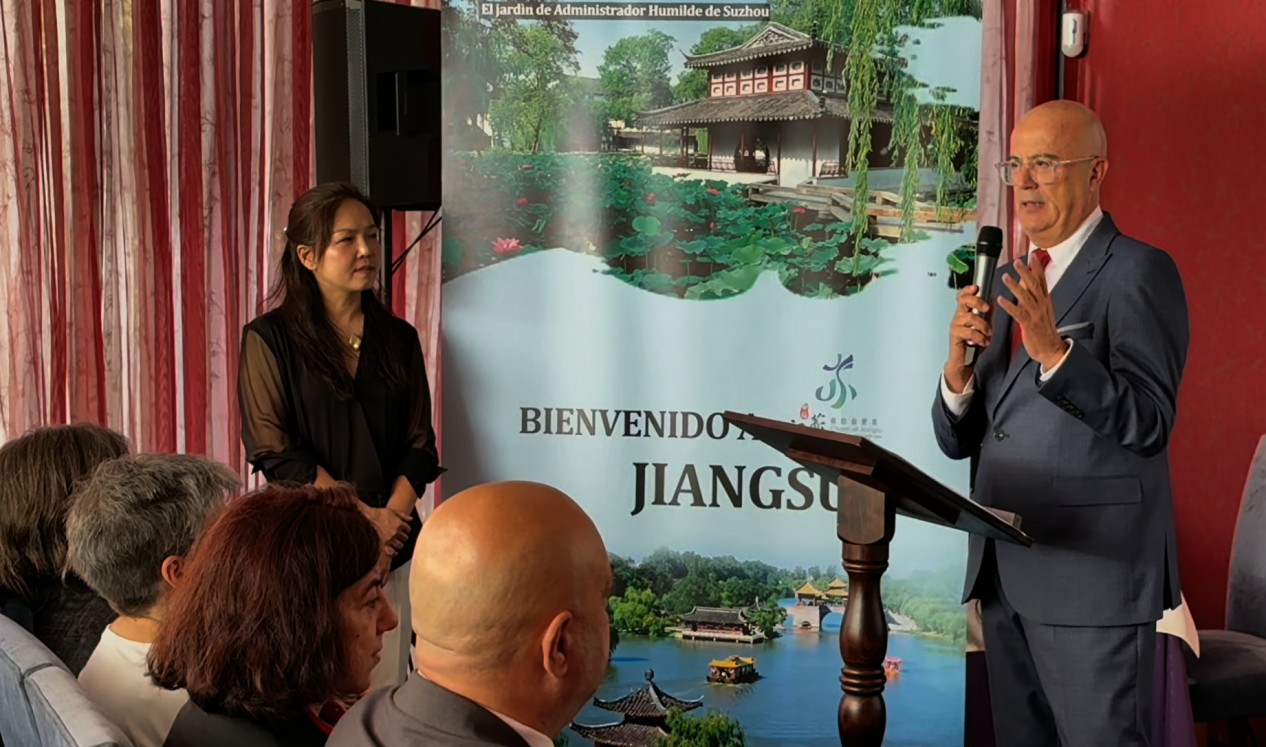 Miguel Ángel González, Federación Mundial de Periodistas y Escritores de Turismo (Fijet)