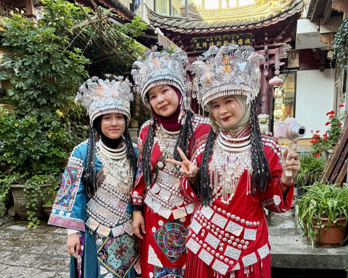 Ta-Yen. Trajes tradicionales etnia Miao.