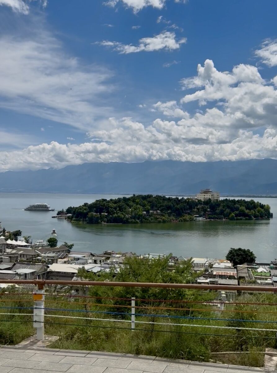 Shuanglang, a orillas del lago Erhai, Yunnan. China.