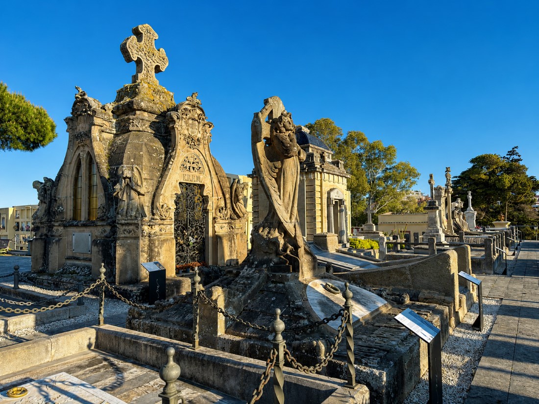 Cementerio Modernista de Lloret de Mar